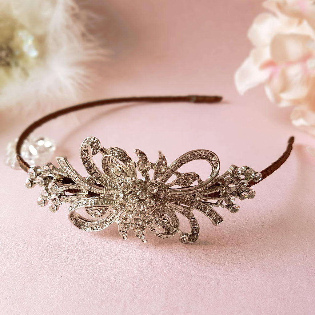 How to choose your wedding hair accessories