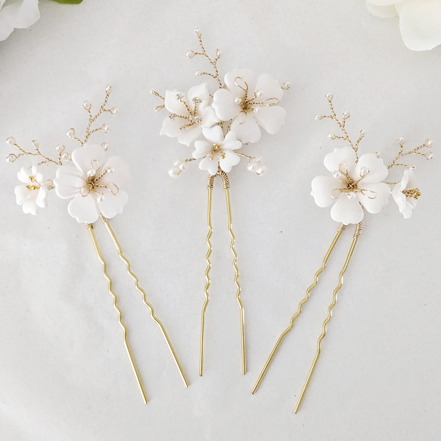 Aurora White Flower Hair Pins